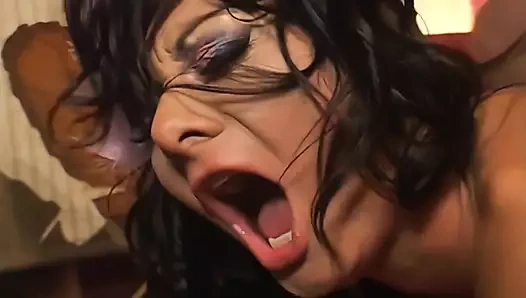 Sandra Romain'in anal sekse ihtiyacı var