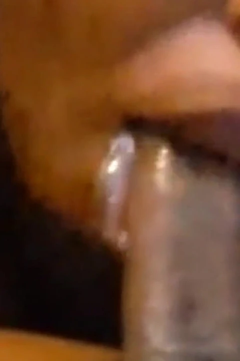 Mükemmel dudaklı kafa o kadar iyi ki onu çıldırttı!!