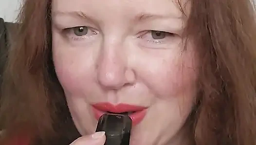 Туманная дама в красном, вейпинг