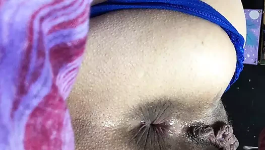 Slut cant resist to fuck her anal hole