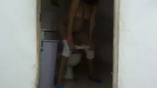 Lactating latina alır bir işemek hızlı