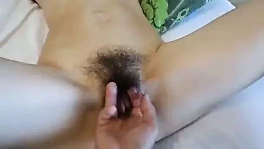 Kıllı ıslak kedi - parmak sokuldu