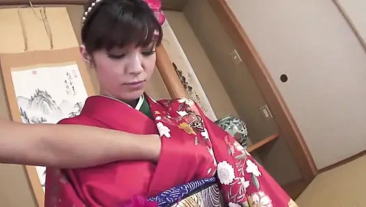 Japon enayi sahnesi- 1 güzel büyük memeli Japon kadın kyouko maki kıllı amına boşalmanın tadını çıkarıyor