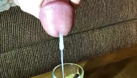 Bir shot bardağına boşalmak