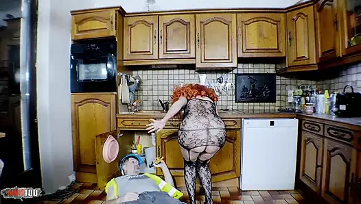 Brillitte Marilyn ve Terry Kemaco tombul kızıl saçlı Meksikalı orta yaşlı seksi kadınlar mutfak sikiş festivalinde