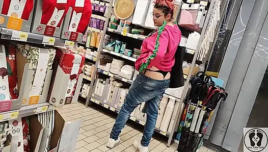 Crazy Rebeca Addams in Jeans Buttcrack at the Supermarket