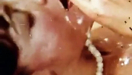 Klasik bbc sikikleri esmer içinde siyah jartiyer