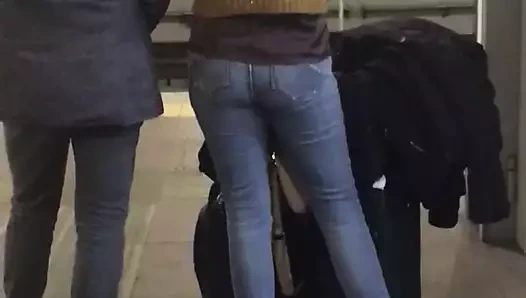 istasyonda güzel göt