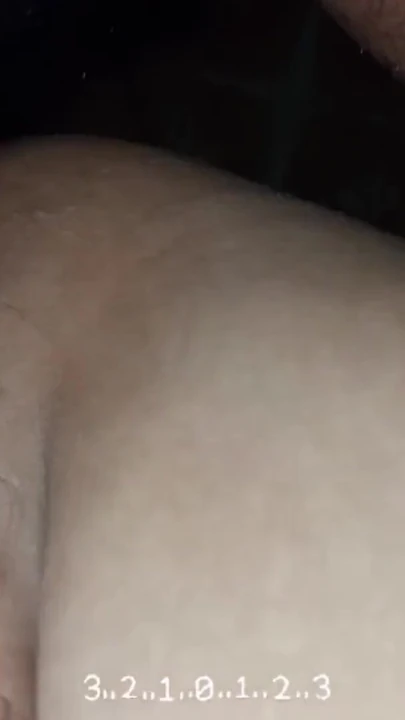 Aldatılan kocam beni sütle doldurduktan sonra amcığı büyük götüme boşaldıktan sonra sikişmeyi 🥵🥵 seviyor | Klip 1