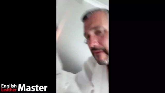 Azgın boğa onu aşağılamak için çağırıyor