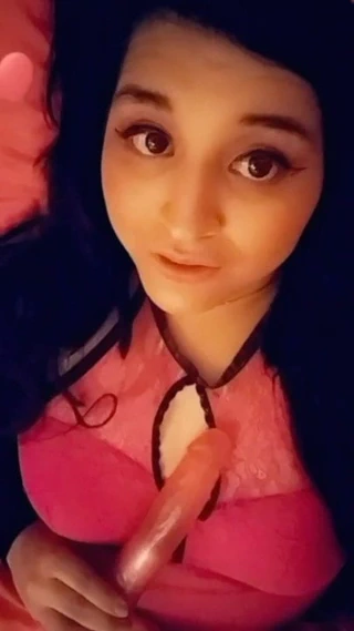 Yapay penis - pembe güller ile seksi Latin kız