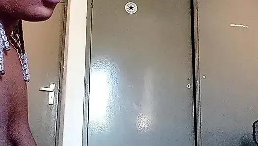 Losyon ve yastıkla kendimi sikiyorum