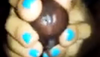 Turkuaz renkli tırnaklar footjob