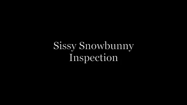 Kadın kılıklı snowbunny muayenesi