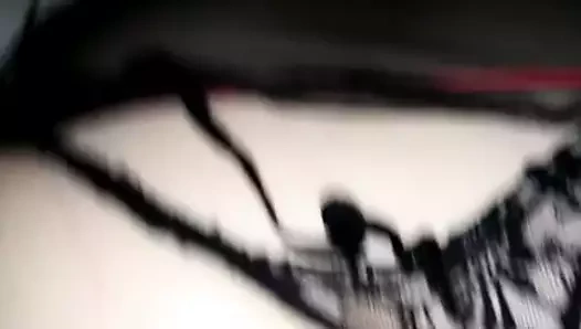 Lidia culona büyük götlü Meksikalı siyah dantelli elbise