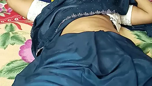 Hintli güzel Telugu teyze Ghost amcığı sikiyor ateşli vücut whail teyzeyi sikiyor