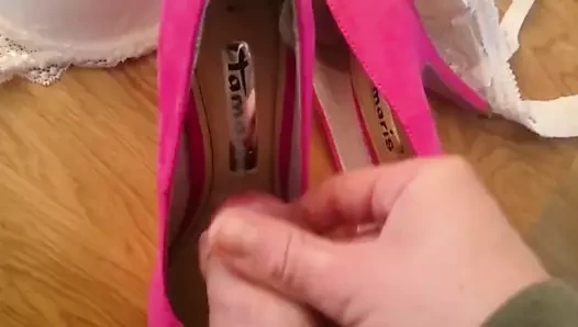 cum over shoes of gf 2