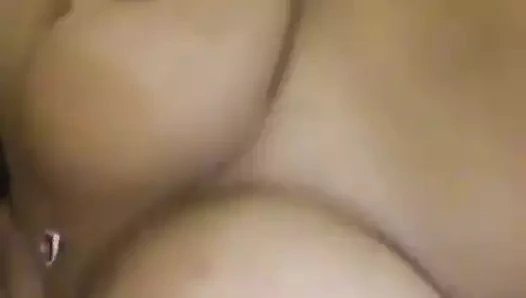 Latina sola tetona 2