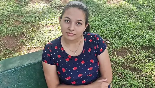 Genç bir yabancıyla sikişiyorum