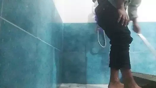 Elle muamele şimdi beni din yenge