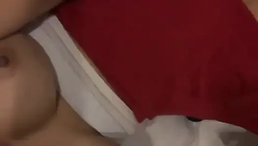 Yeni Oyuncağımı Takıyorum