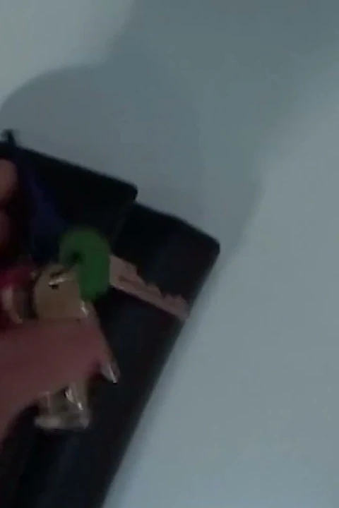 Bakış açısı esmer eğlense bile gırtlağına kadar çok sert gitmemeye çalış