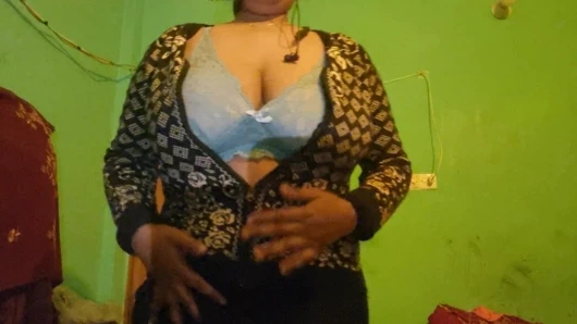 Sevimli solo performans yüz yok saf arzu