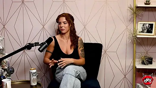 Lumi Ray: fışkırtıyor, ünlülerle sikişiyor ve 3 saatlik seks