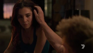 Martha higareda - göz önünde yatıyor