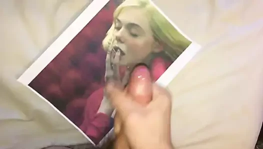 Elle fanning boşalma iv