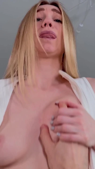 POV: Uvey anne SPERM DOLU STRINGINI burnuna dayiyor - Icinde SENIN SICAK DOLUN var! | Klip 3