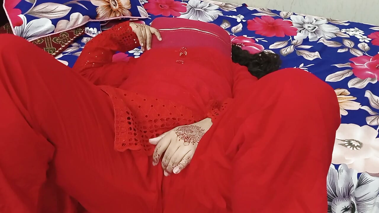 Hintli Koca ve Karı Eskimeyen Romantizmin Keyfini Çıkarıyor