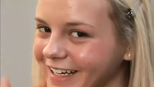 Ateşli kaltak sakso çektikten sonra sıkı amını ve götünü siktiriyor ve yüze boşalma kazanıyor