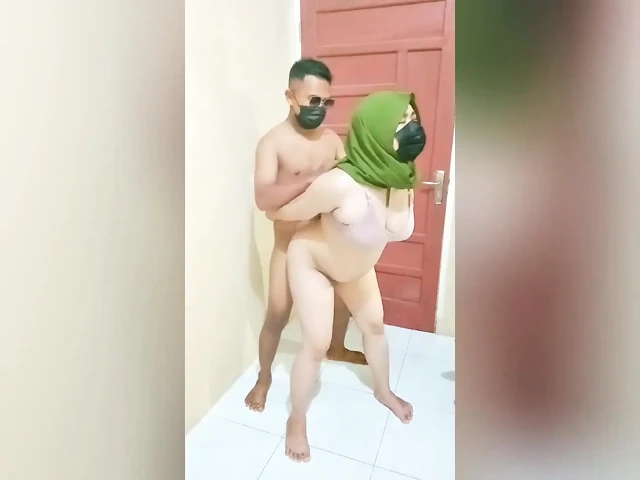 Abonem dul öğretmenimi sikiyor