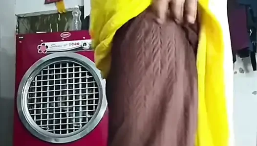 Bugün ilk kez götten sikiliyor tam arazi götten domaltarak sikiliyor Hintçe ses