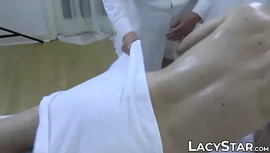 İngiliz gilf masöz sert beceriyor önce özensiz kafa verir