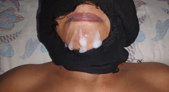 18 yaşında hotdiya erkek arkadaşının büyük aşçısını emiyor