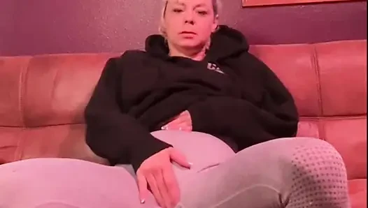 Taytlı amcık oyunu