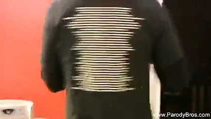 Parodi kardeşler porno yıldızları arka planda