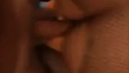 Mala droljica voli subotom uvece da je karam u guzu