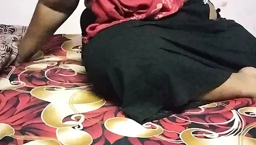 Tamilce seks deneyimi hakkında kirli konuşma. büyük teyze tekrar boşalan