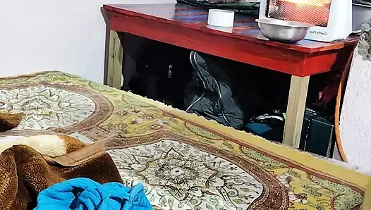 Hintli kız hintçe sesli romantik videoda