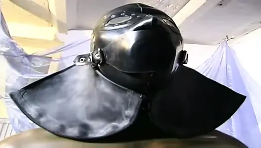 Maskeli piliçle bdsm eylemi