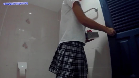 halka açık bir yerde uzaktan kumanda vibratör ve squirt