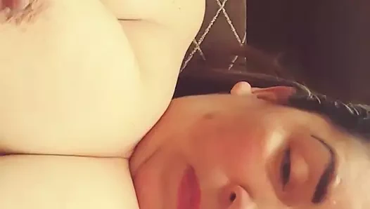 amatör karısı ile büyük doğal göğüsleri