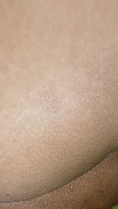 "Sevimli üvey kız kardeşimi ilk kez sikiyorum" dan heyecan verici an