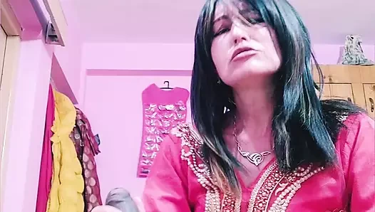 Süper ateşli evli kadın oyuncu seçmelerinde göt yalama, sakso, flah götü deniyor