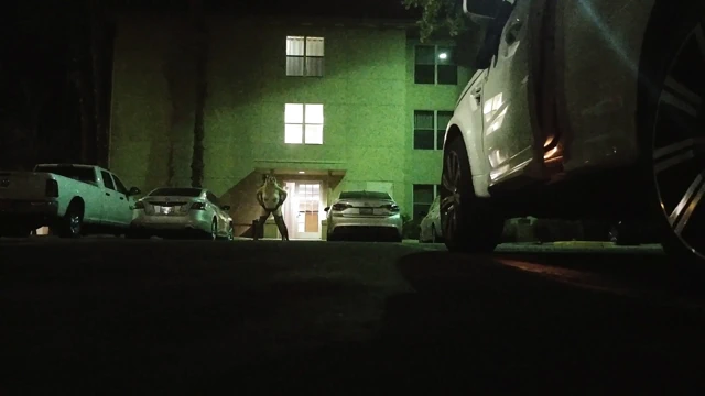 Halka açık Otel Otoparkında Iç Çamaşırlı Kalın Iri Güzel Evli Kadın! Badblondiemonroe