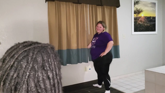 Büyük zenci için soyunuyor