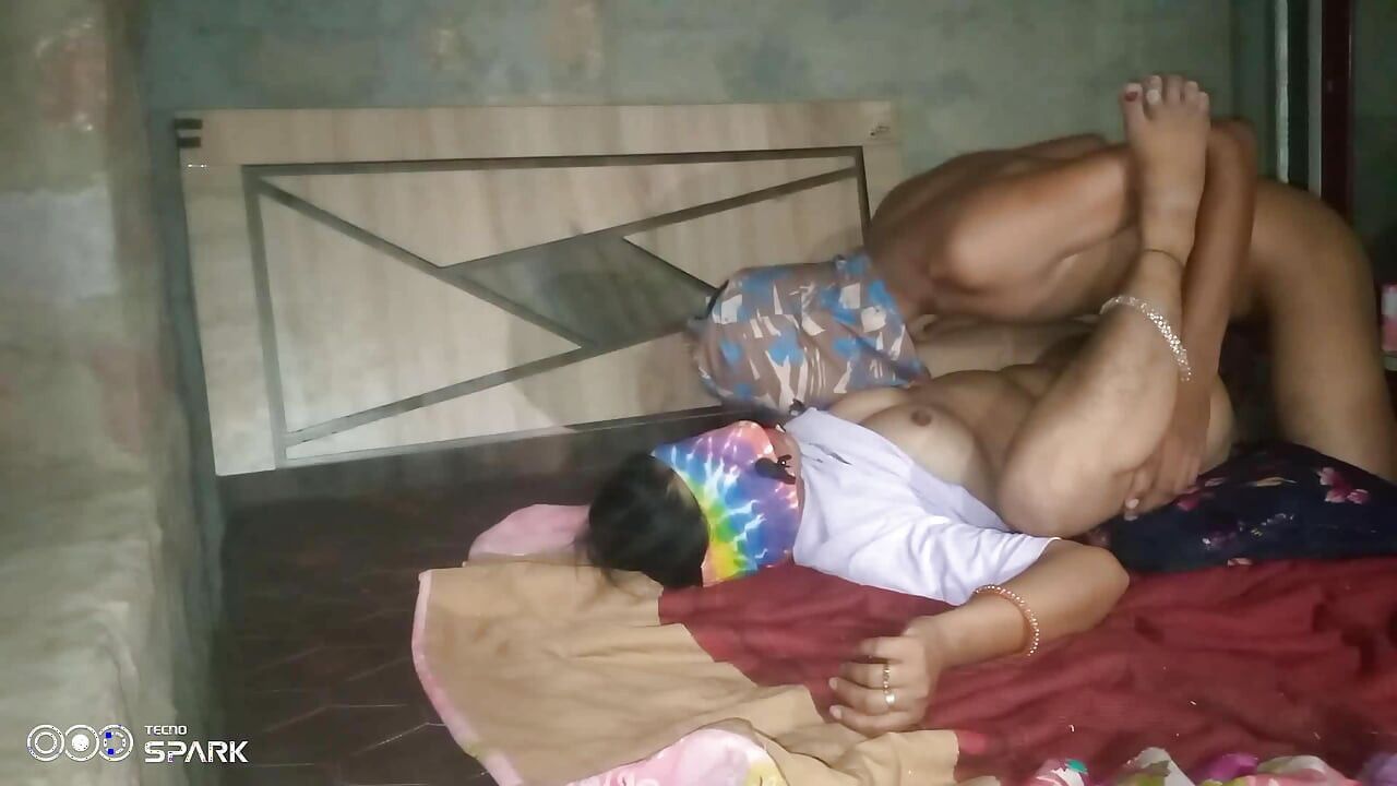 Evlenmeden önce ilk seks - hd Hintli sızdırılmış seks videosu